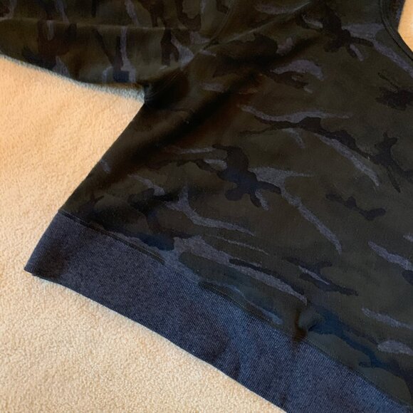 ANAMA Camo Open Back Sweatshirt - Picture 3 of 7